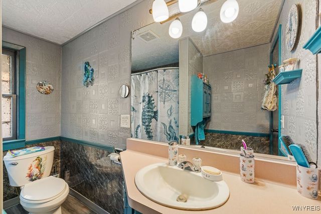 8408 Maplewood Drive, Royalton, NY 14067