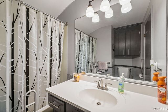 8408 Maplewood Drive, Royalton, NY 14067