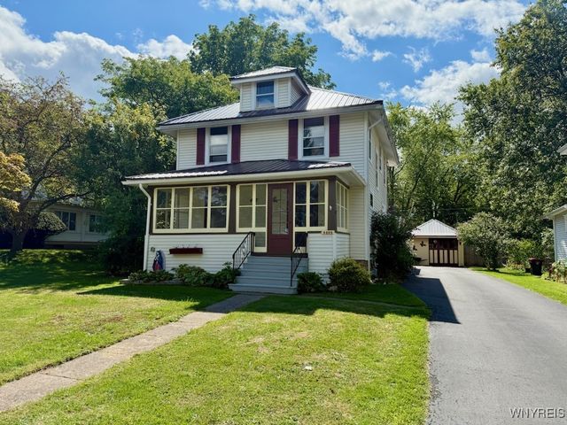 8408 Maplewood Drive, Royalton, NY 14067