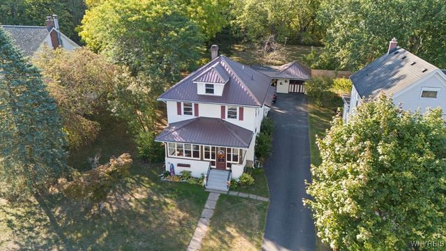 8408 Maplewood Drive, Royalton, NY 14067