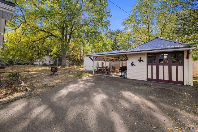 8408 Maplewood Drive, Royalton, NY 14067