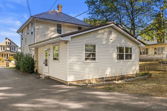 8408 Maplewood Drive, Royalton, NY 14067