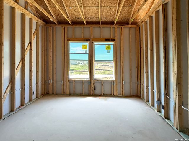 311 Brood Dr, Adkins, TX 78101