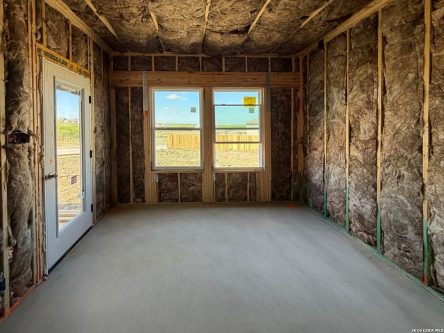 311 Brood Dr, Adkins, TX 78101