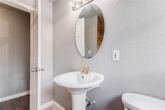 10306 Cheeves Drive, Houston, TX 77016