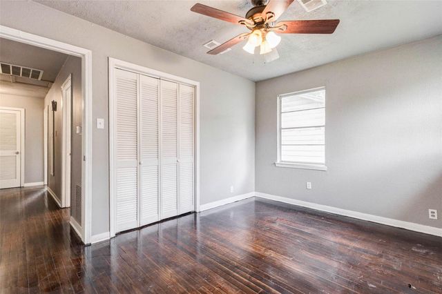 10306 Cheeves Drive, Houston, TX 77016