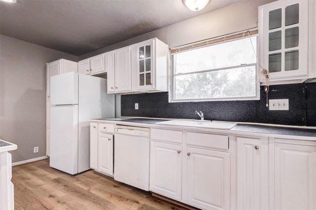 10306 Cheeves Drive, Houston, TX 77016