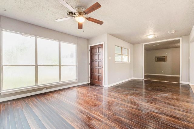 10306 Cheeves Drive, Houston, TX 77016