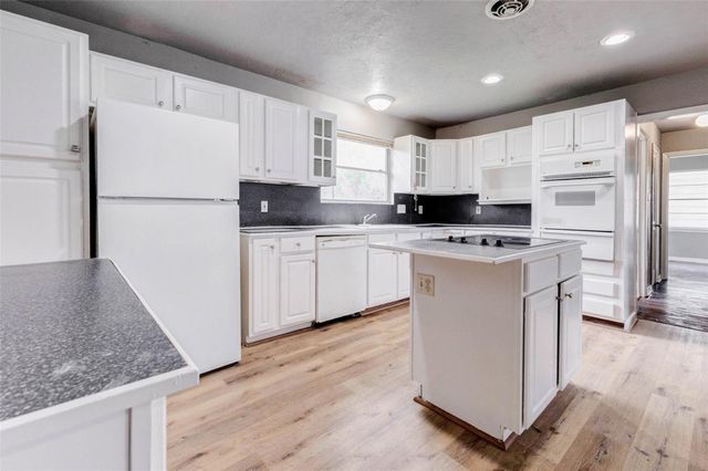 10306 Cheeves Drive, Houston, TX 77016