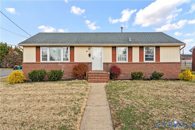 702 Charles Ave, Colonial Heights, VA 23834