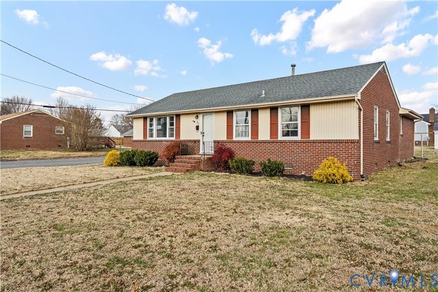 702 Charles Ave, Colonial Heights, VA 23834