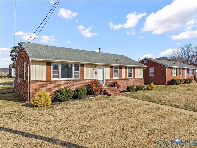 702 Charles Ave, Colonial Heights, VA 23834