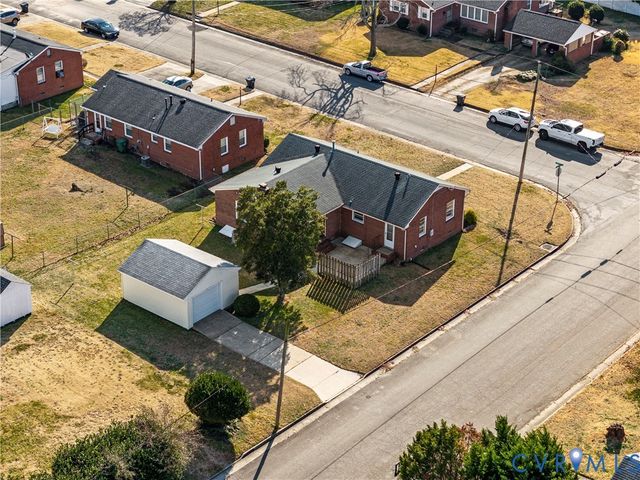 702 Charles Ave, Colonial Heights, VA 23834