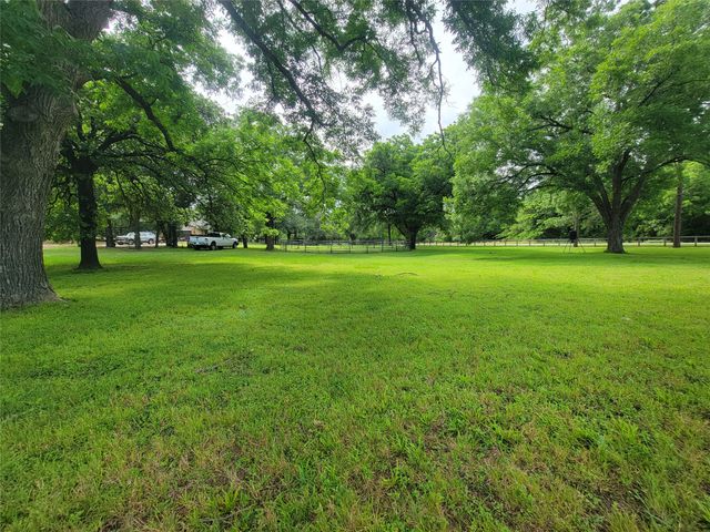 525 Estates Drive, Copper Canyon, TX 75077
