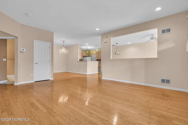 11 Deerchase Lane, Lakewood, NJ 08701