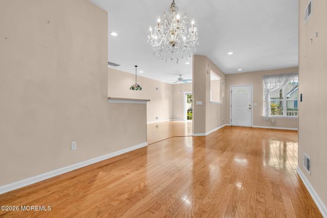 11 Deerchase Lane, Lakewood, NJ 08701