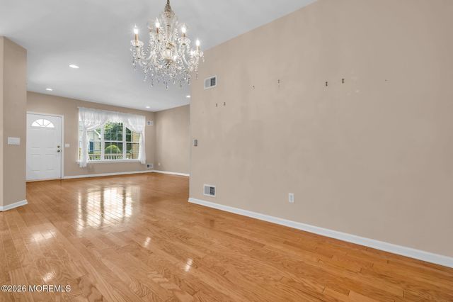11 Deerchase Lane, Lakewood, NJ 08701