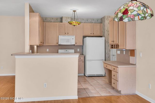 11 Deerchase Lane, Lakewood, NJ 08701