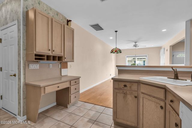 11 Deerchase Lane, Lakewood, NJ 08701
