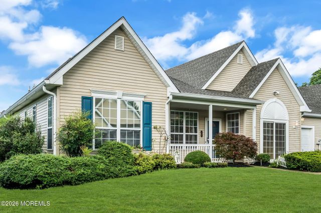 11 Deerchase Lane, Lakewood, NJ 08701