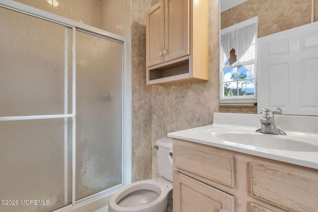 11 Deerchase Lane, Lakewood, NJ 08701