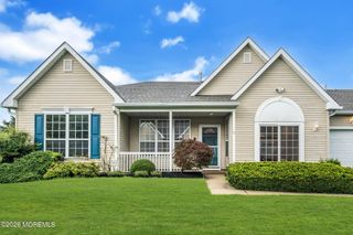 11 Deerchase Lane, Lakewood, NJ 08701