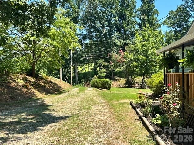 1174 Stacy Hill Road, Marion, NC 28752