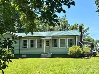 1174 Stacy Hill Road, Marion, NC 28752
