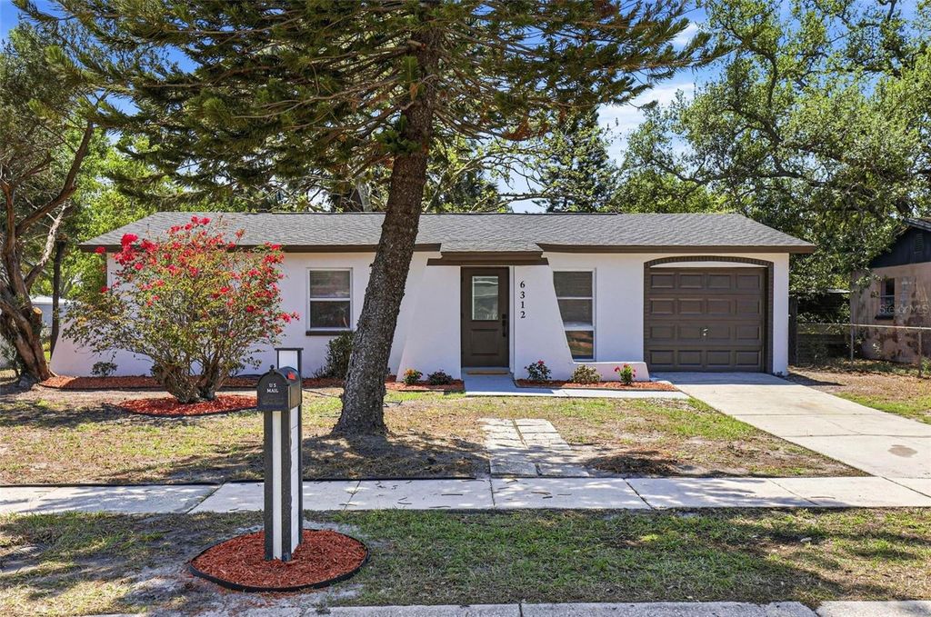 6312 S LANSDALE CIRCLE, Tampa, FL 33616