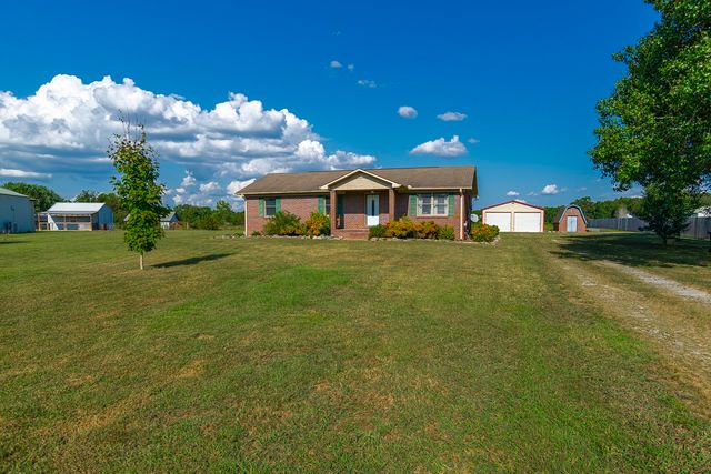 25 Mandy Ln, Fayetteville, TN 37334