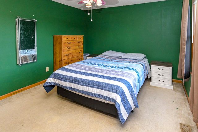 25 Mandy Ln, Fayetteville, TN 37334