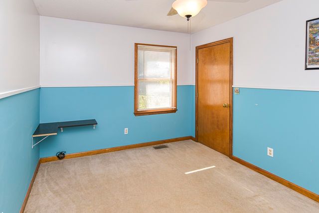 25 Mandy Ln, Fayetteville, TN 37334