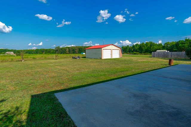25 Mandy Ln, Fayetteville, TN 37334