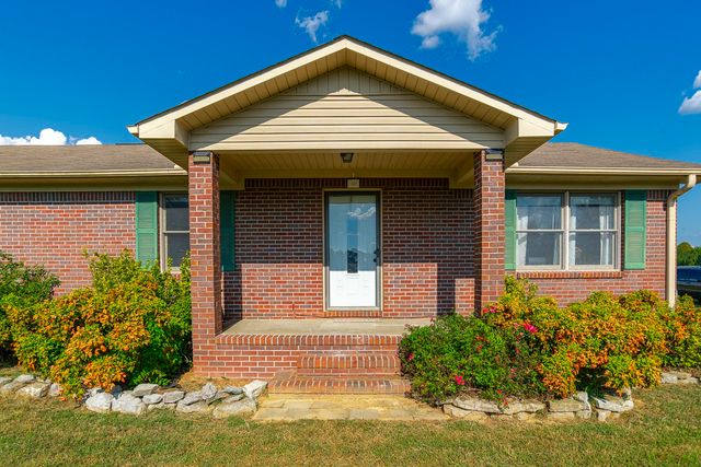 25 Mandy Ln, Fayetteville, TN 37334