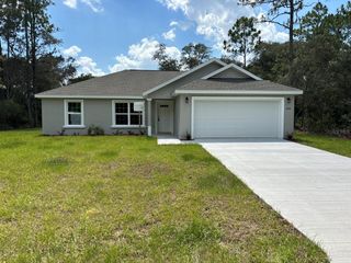 8468 N EMPIRE AVENUE, Dunnellon, FL 34433