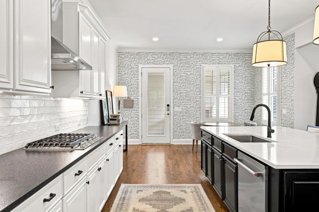 9502 Coronet Ln, Brentwood, TN 37027