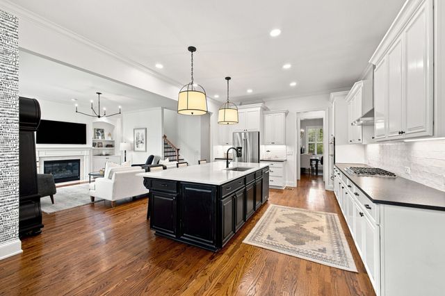 9502 Coronet Ln, Brentwood, TN 37027