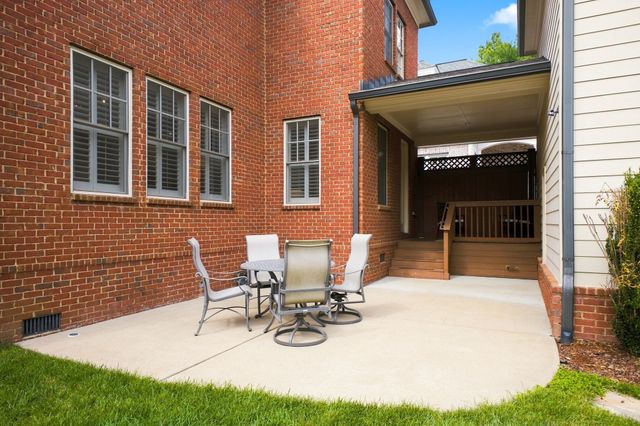 9502 Coronet Ln, Brentwood, TN 37027