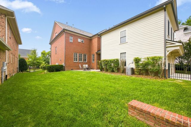 9502 Coronet Ln, Brentwood, TN 37027