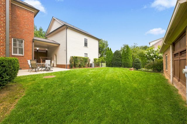 9502 Coronet Ln, Brentwood, TN 37027