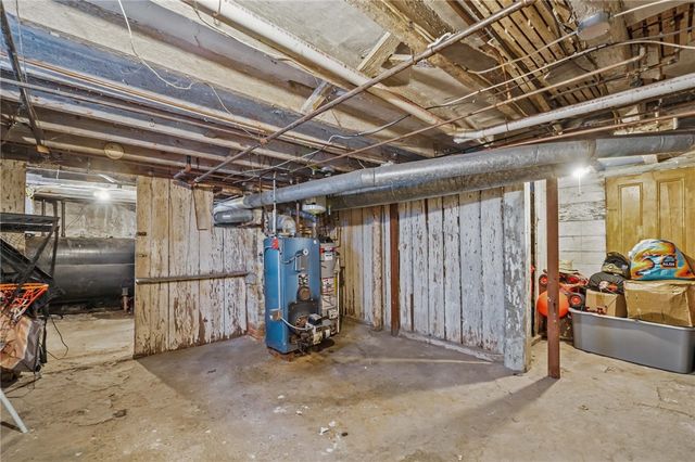 35 Laurel Street, Pawtucket, RI 02860