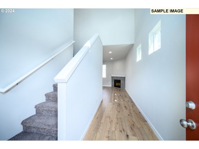 10572 Se HERITAGE Rd 308, Happy Valley, OR 97086