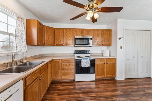 409 W Heritage Drive, Delphi, IN 46923