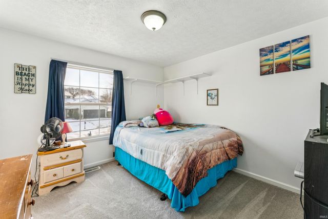 409 W Heritage Drive, Delphi, IN 46923