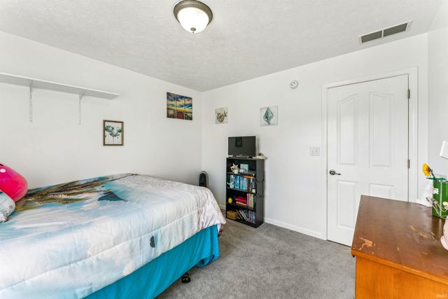 409 W Heritage Drive, Delphi, IN 46923