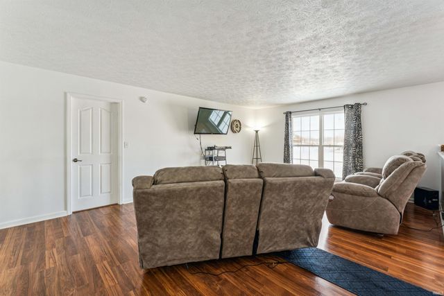 409 W Heritage Drive, Delphi, IN 46923