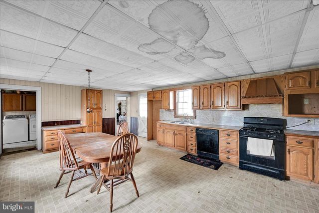 854 CENTERVILLE RD, Lancaster, PA 17601