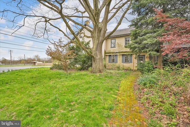 854 CENTERVILLE RD, Lancaster, PA 17601