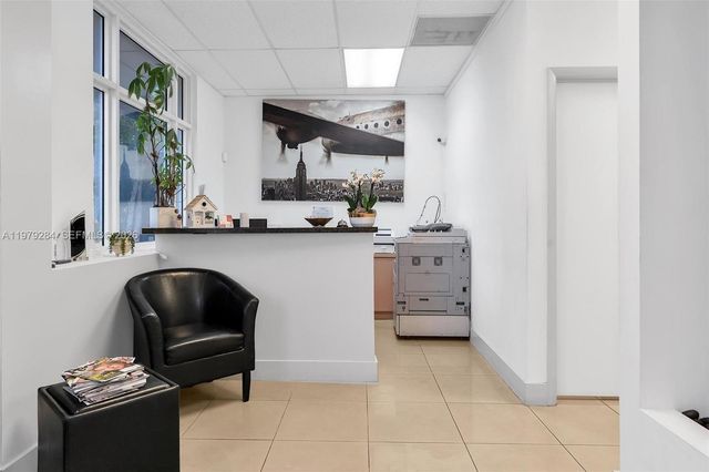 2400 NW 87th Pl 1, Doral, FL 33172