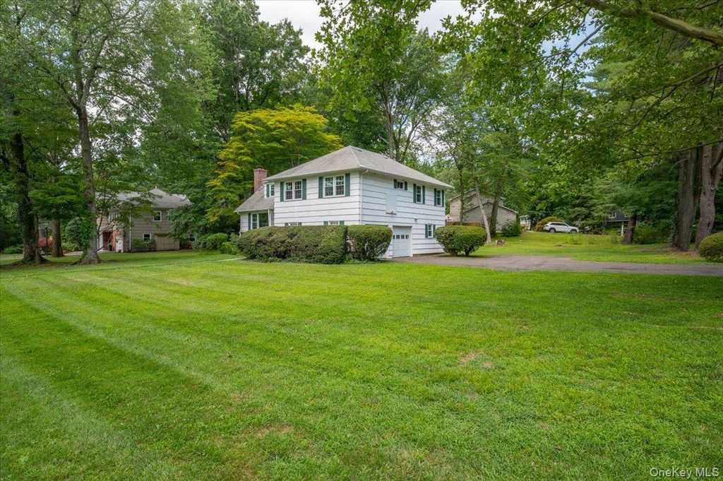 27 Meadowlark Road, Rye Brook, NY 10573 — photo 2